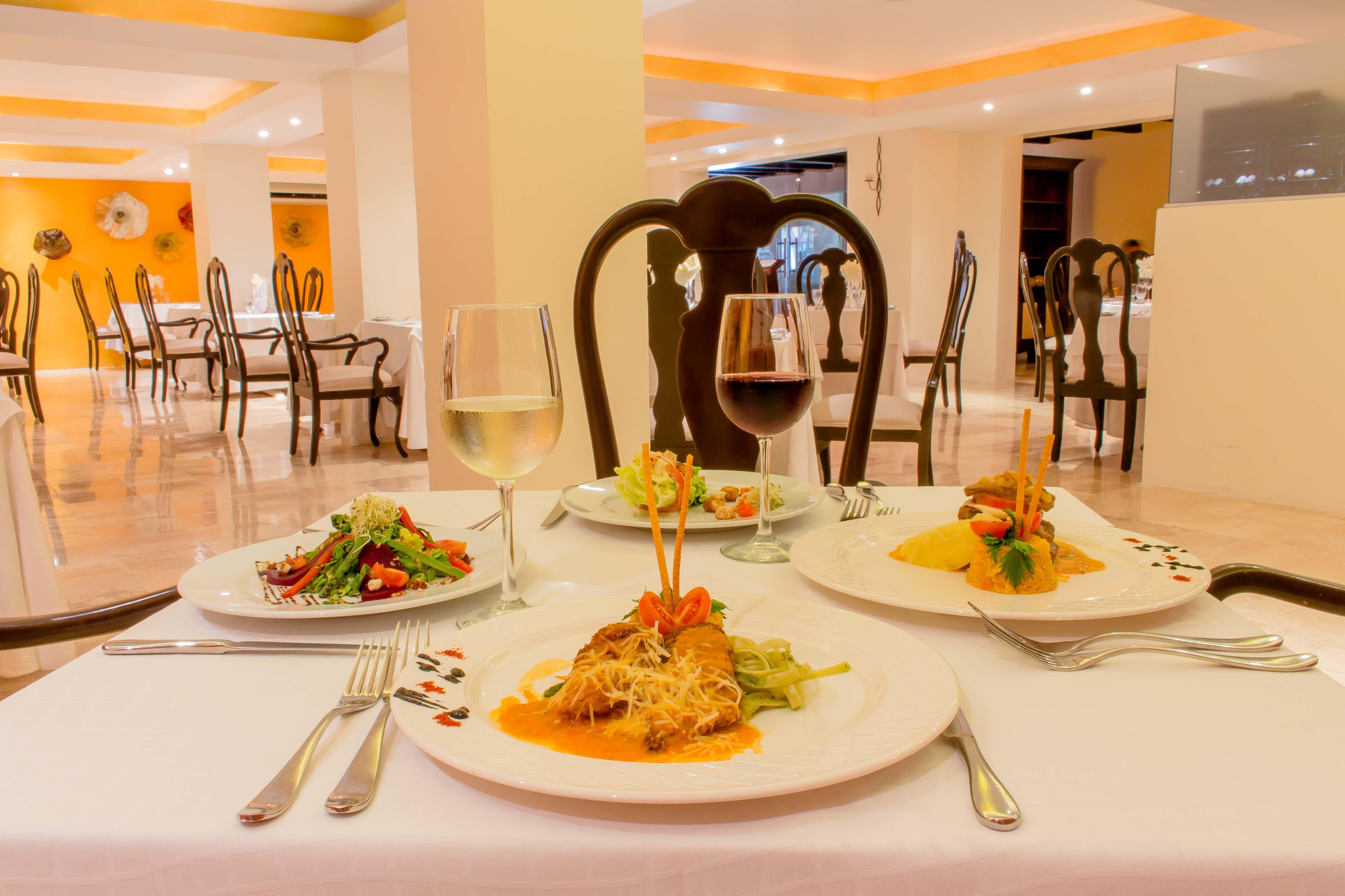 Plaza Pelicanos Grand Beach Resort All Inclusive Puerto Vallarta Exterior photo