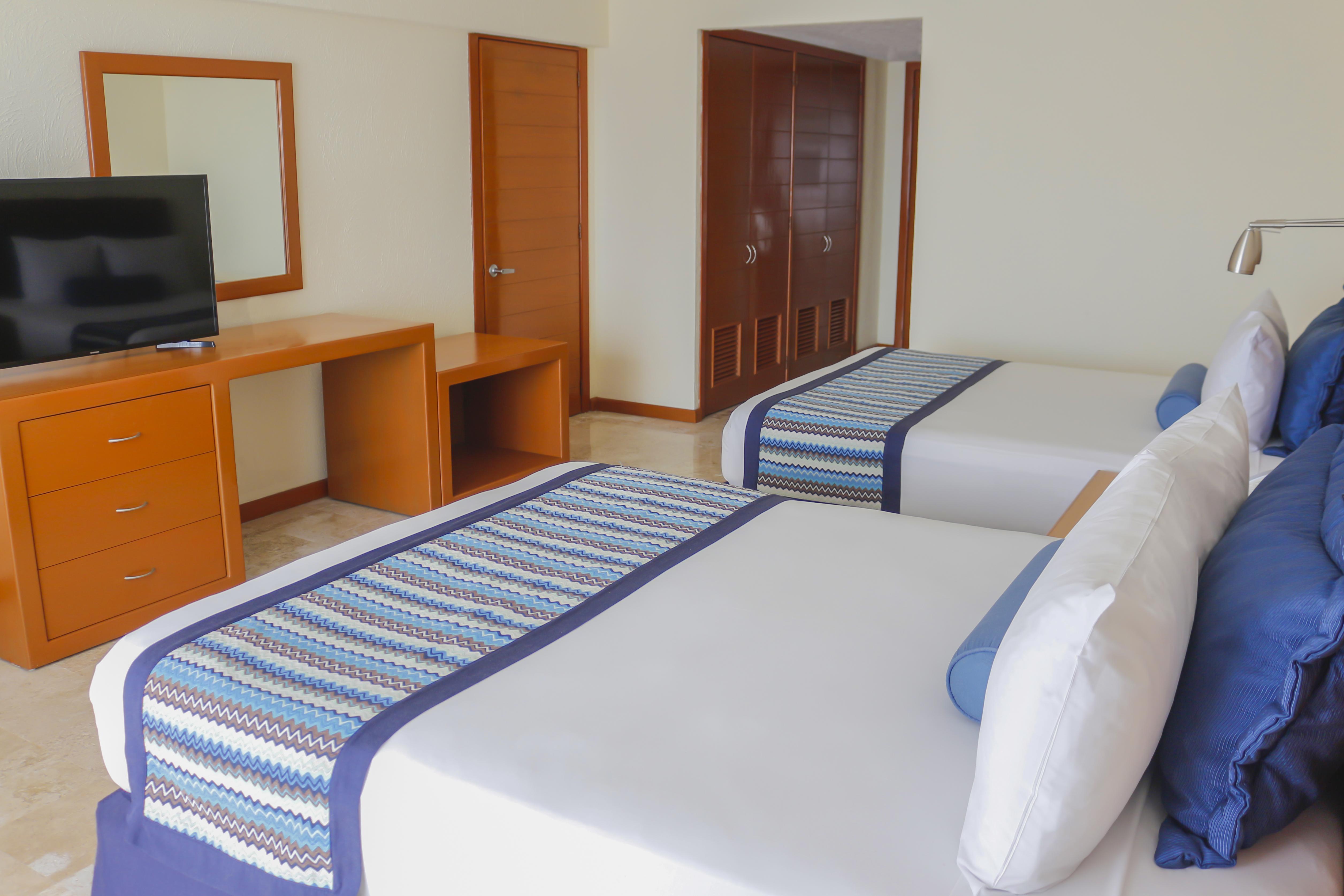 Plaza Pelicanos Grand Beach Resort All Inclusive Puerto Vallarta Exterior photo