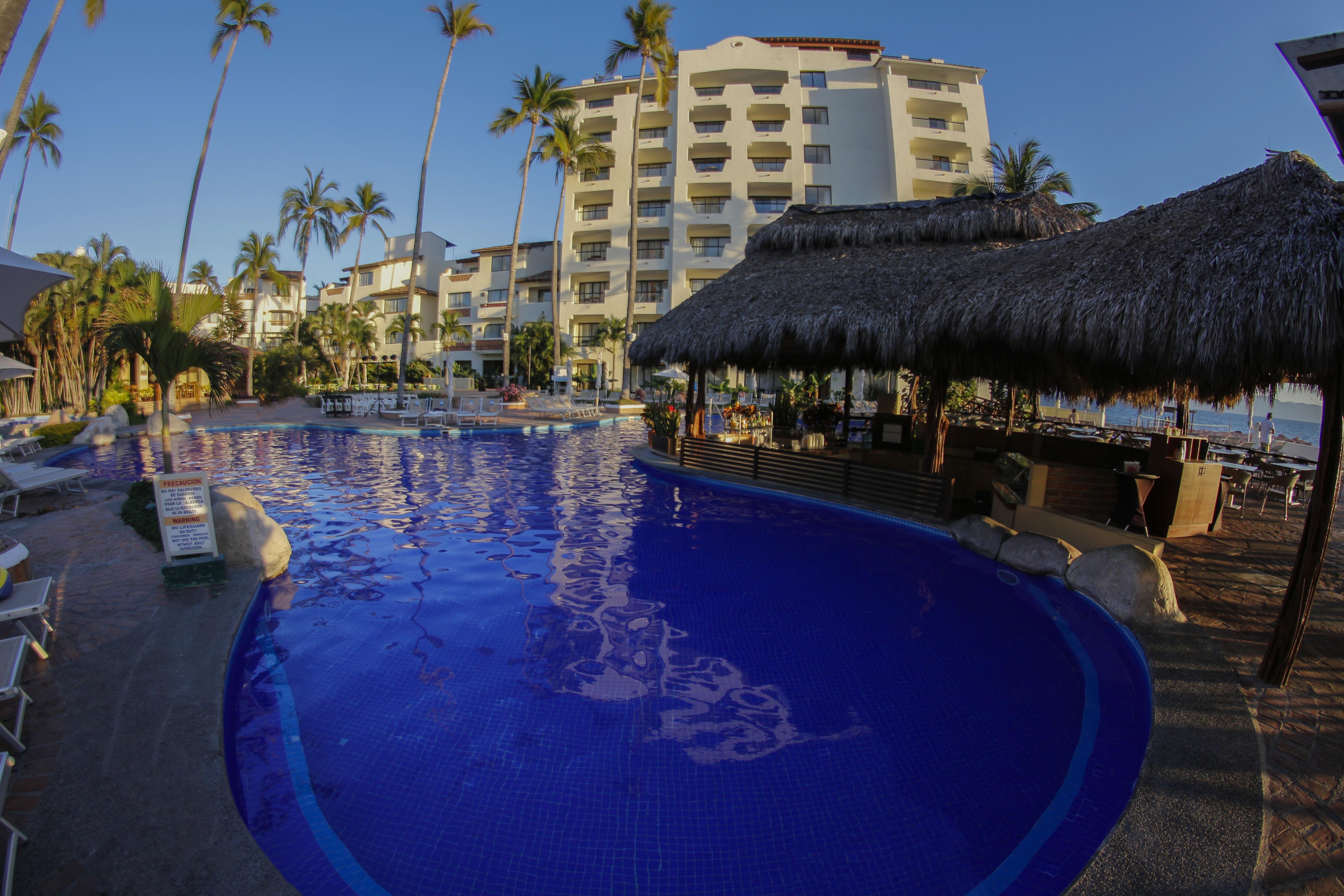 Plaza Pelicanos Grand Beach Resort All Inclusive Puerto Vallarta Exterior photo