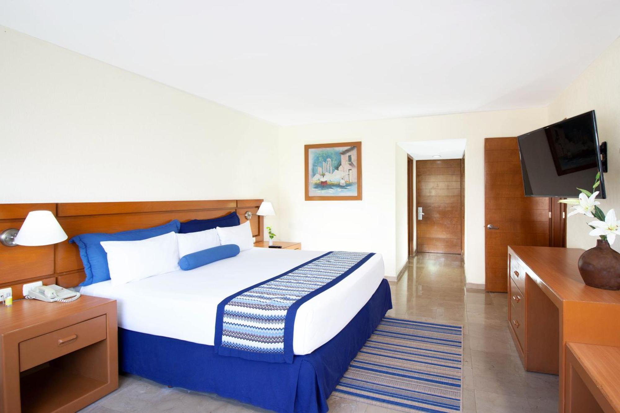 Plaza Pelicanos Grand Beach Resort All Inclusive Puerto Vallarta Exterior photo