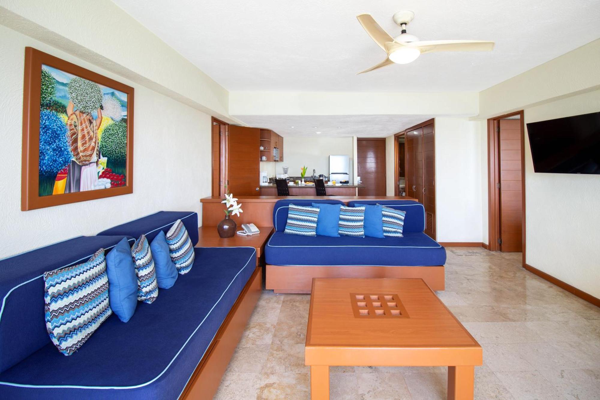 Plaza Pelicanos Grand Beach Resort All Inclusive Puerto Vallarta Exterior photo