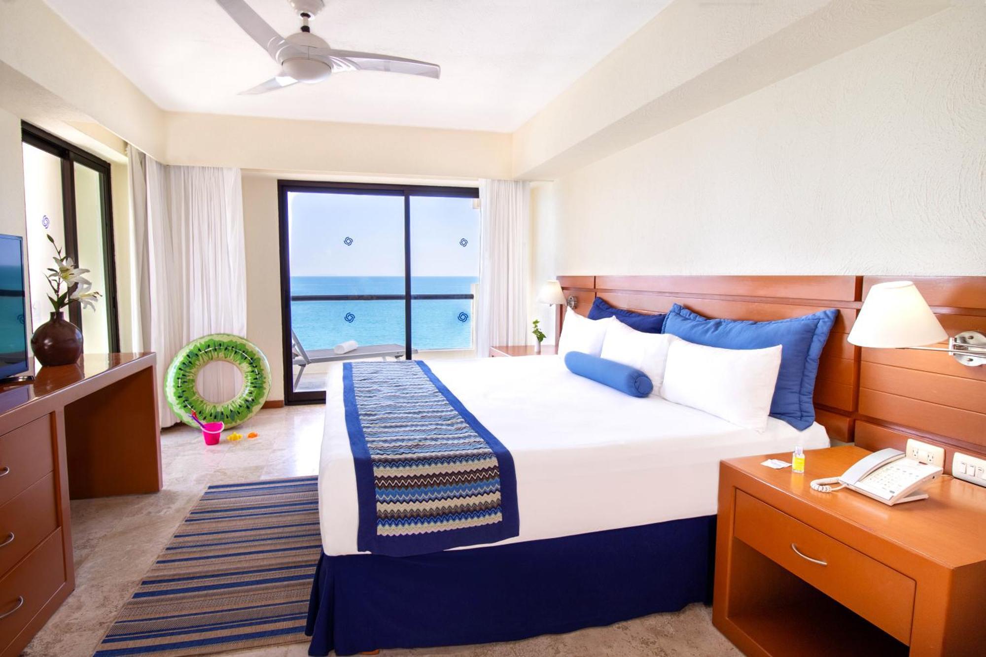 Plaza Pelicanos Grand Beach Resort All Inclusive Puerto Vallarta Exterior photo