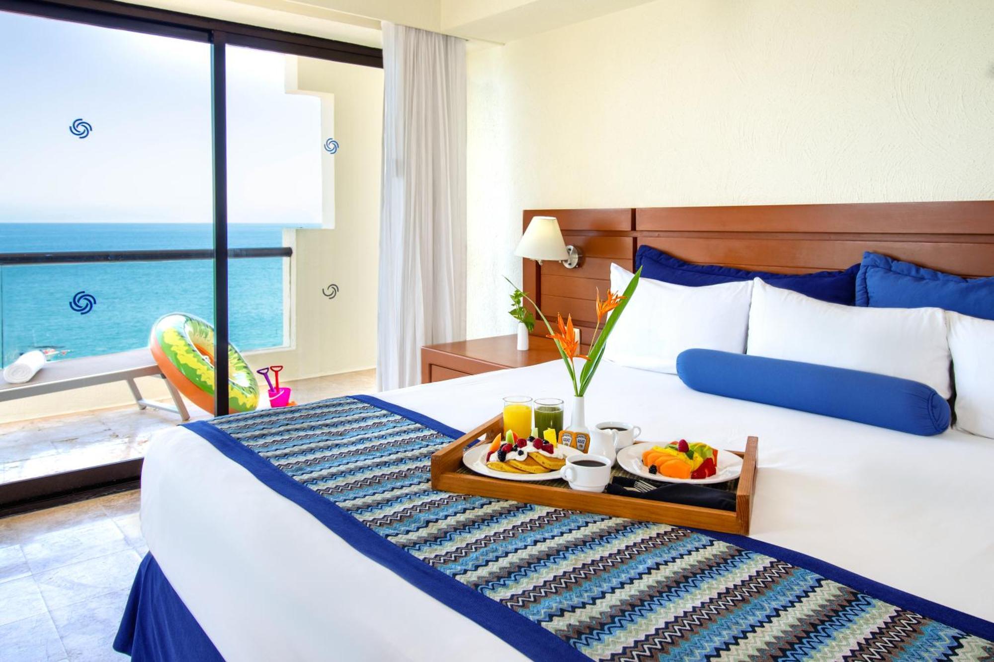 Plaza Pelicanos Grand Beach Resort All Inclusive Puerto Vallarta Exterior photo