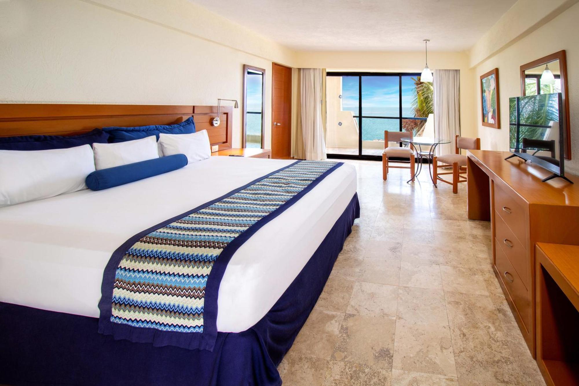 Plaza Pelicanos Grand Beach Resort All Inclusive Puerto Vallarta Exterior photo