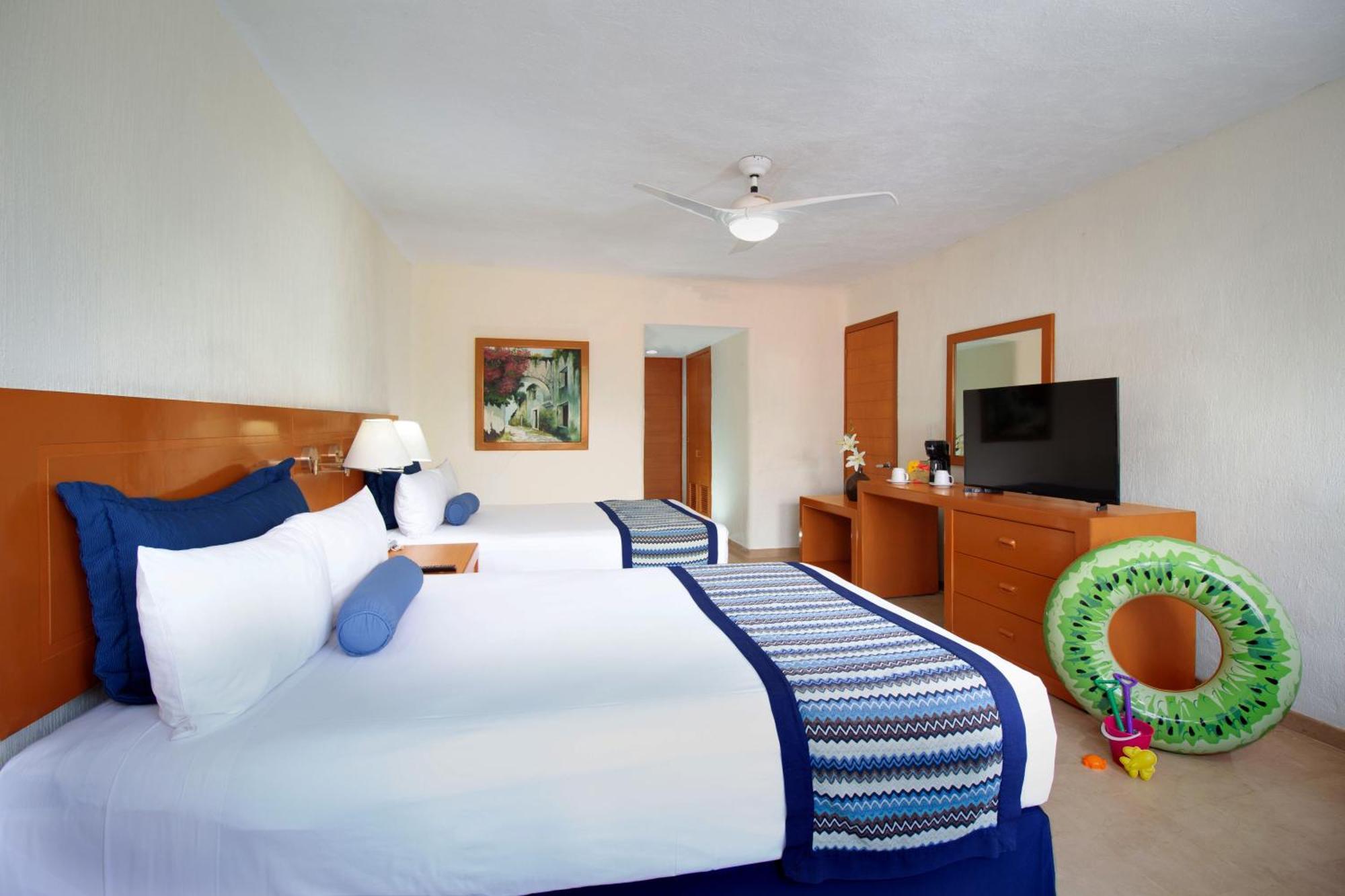 Plaza Pelicanos Grand Beach Resort All Inclusive Puerto Vallarta Exterior photo