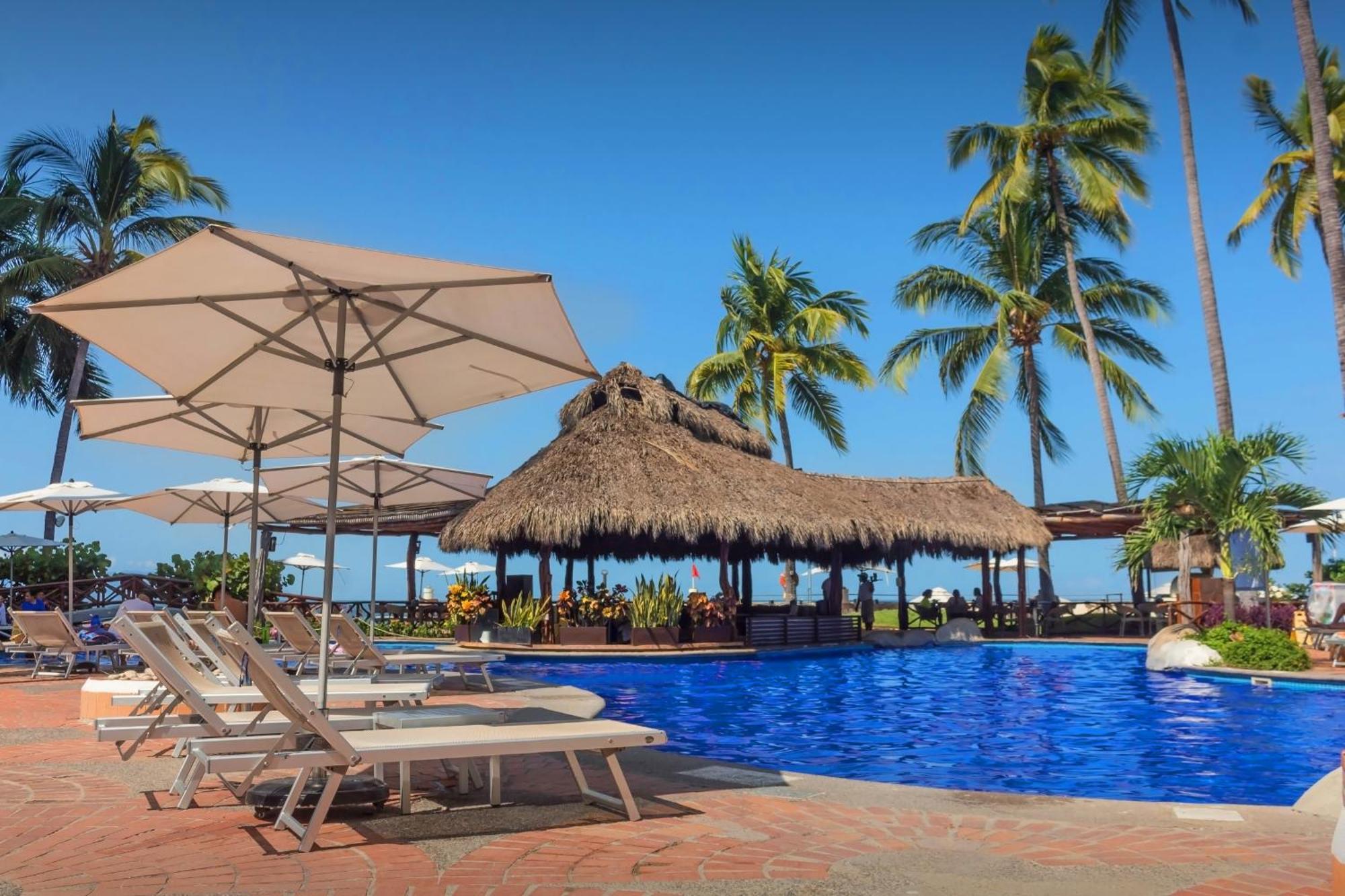 Plaza Pelicanos Grand Beach Resort All Inclusive Puerto Vallarta Exterior photo