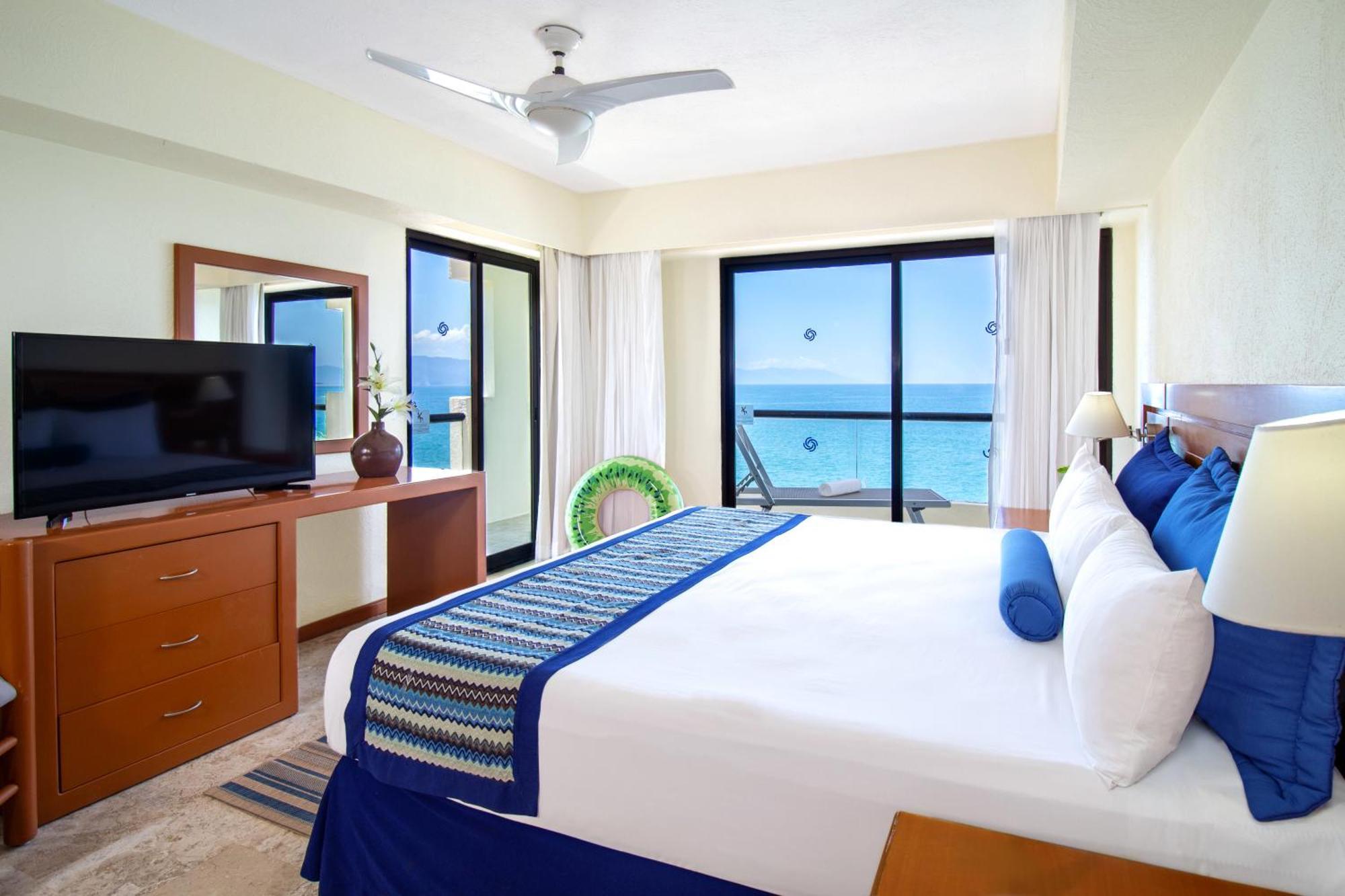 Plaza Pelicanos Grand Beach Resort All Inclusive Puerto Vallarta Exterior photo