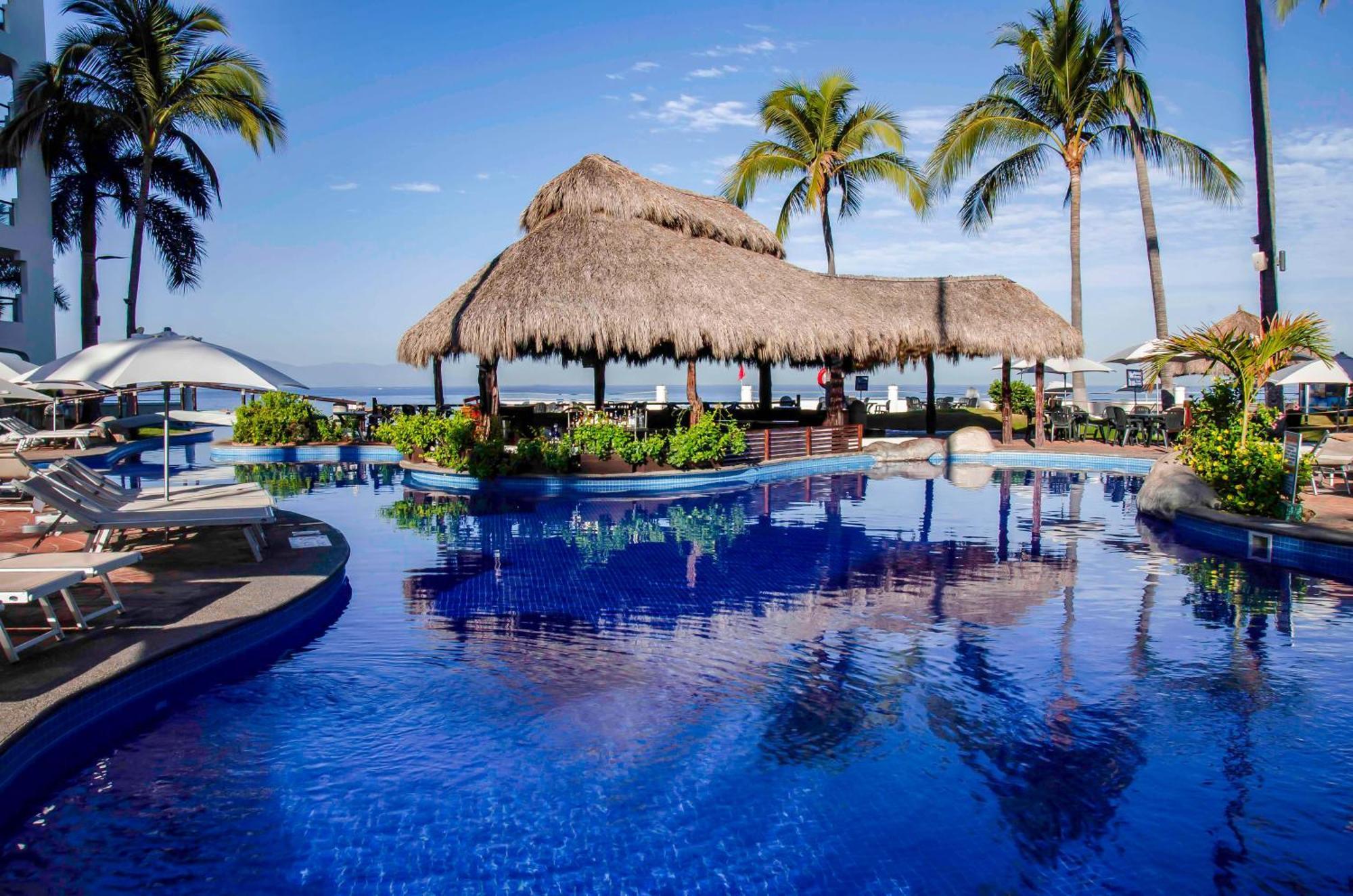 Plaza Pelicanos Grand Beach Resort All Inclusive Puerto Vallarta Exterior photo