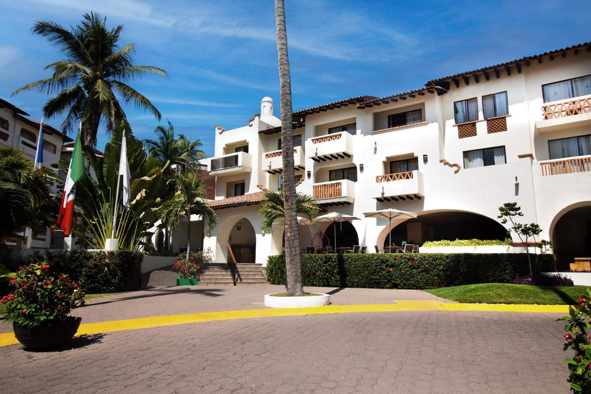 Plaza Pelicanos Grand Beach Resort All Inclusive Puerto Vallarta Exterior photo
